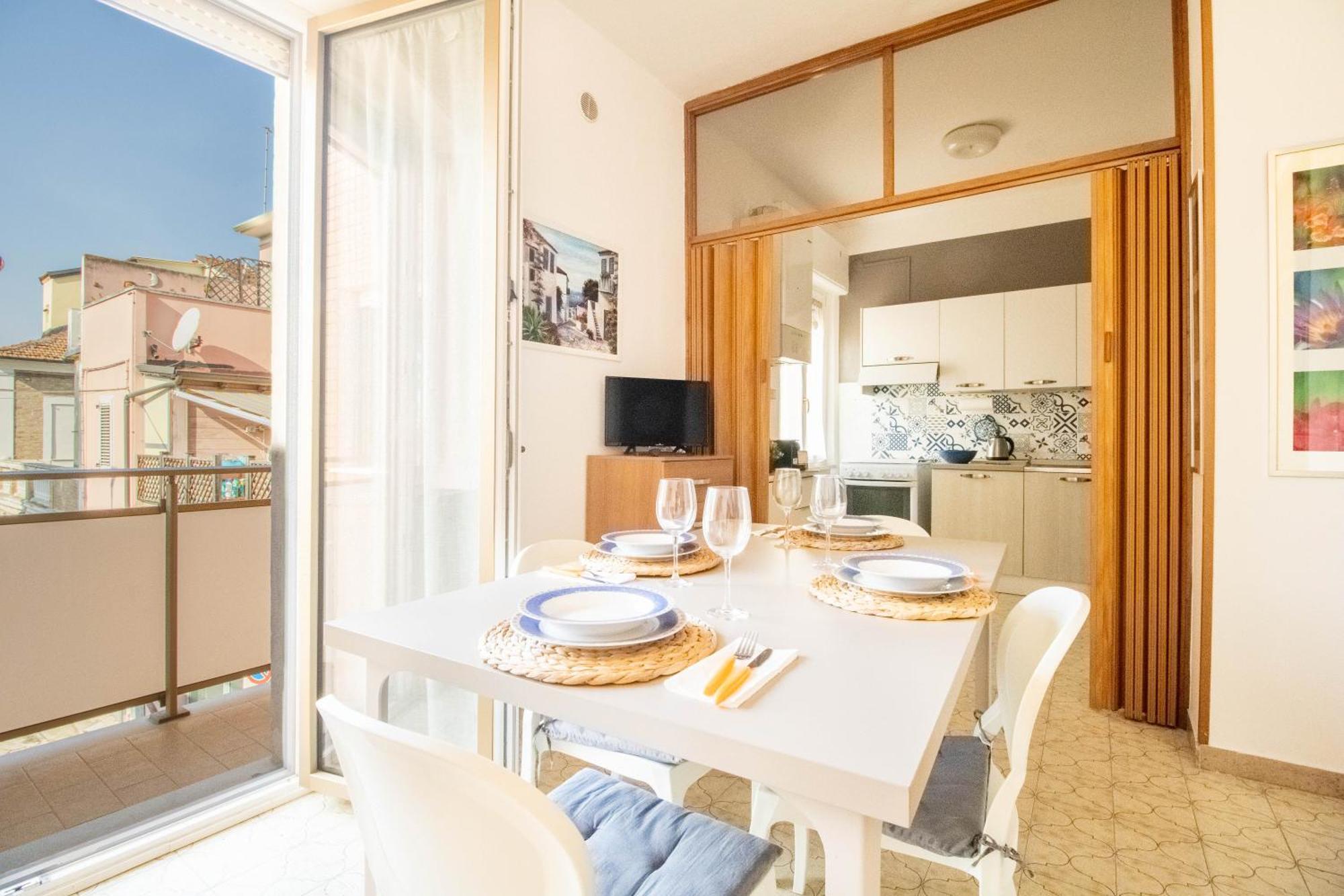 500 Mt Dal Mare - Wifi Ac Centro Citta 4 Posti Letto Appartamento *